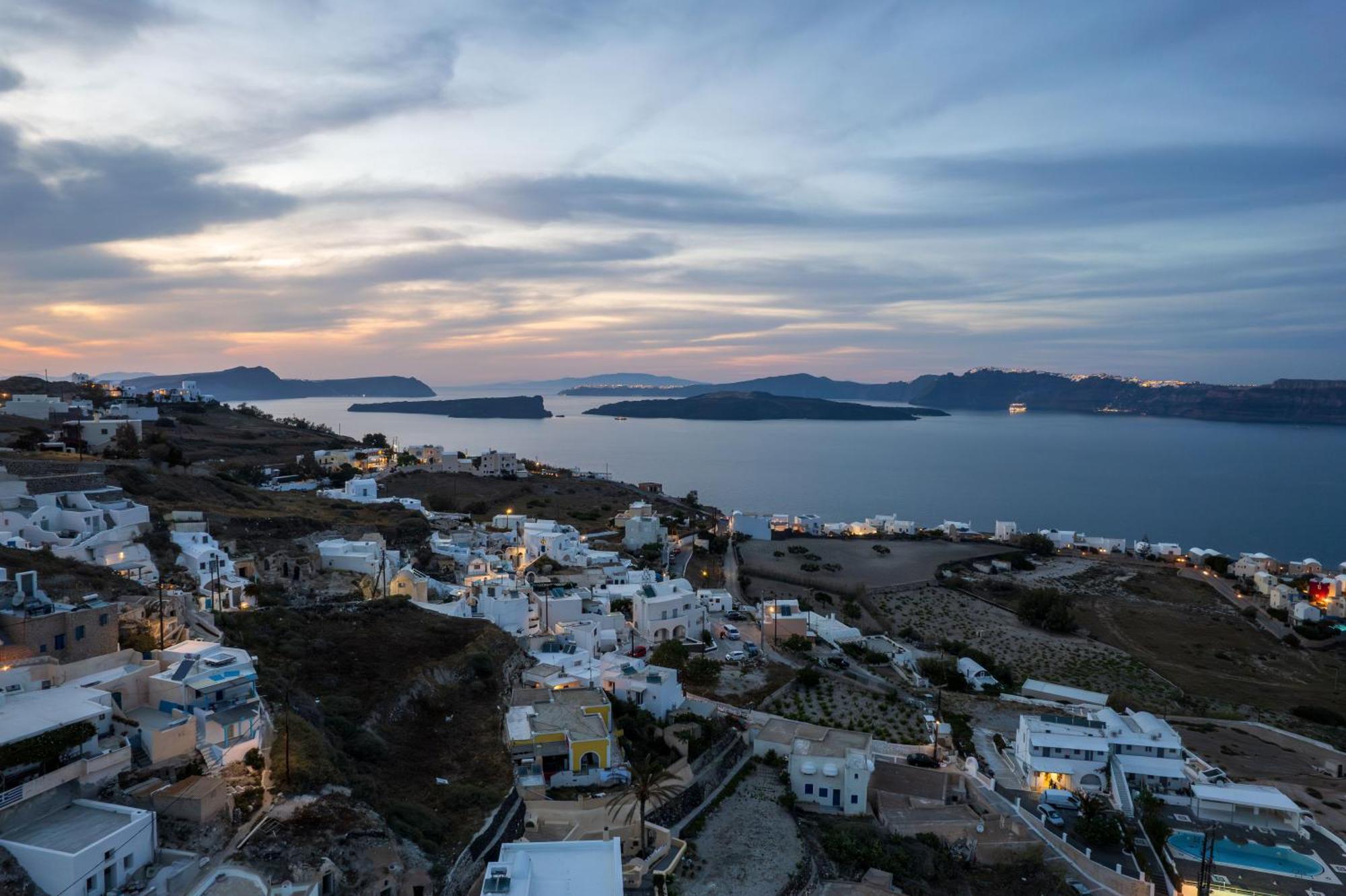 Santorita Suites Akrotírion Екстериор снимка